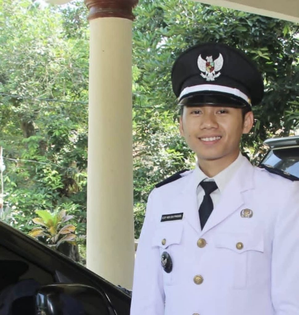 Lurah Jatimulya Bilang Gini Soal Sampah Di Kali Jambe!!