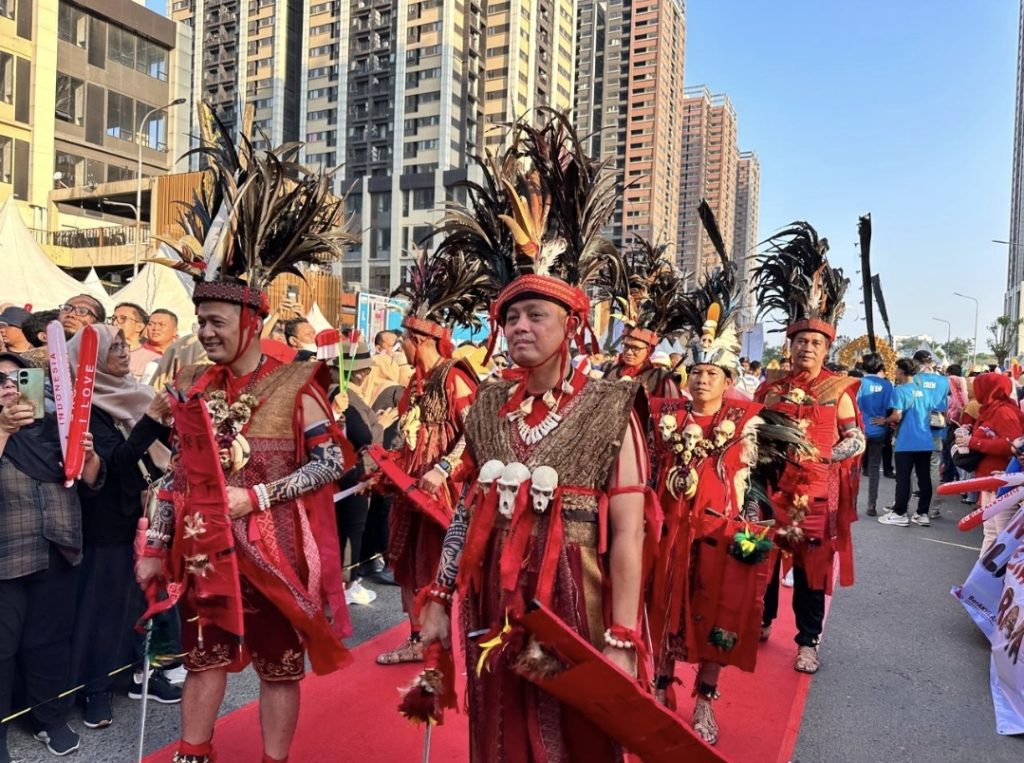 Keren.. Hut Ke 74 Kab Bekasi, Dinas Pariwisata Dorong Kemajuan Ekraf Dan Pariwisata Kab Bekasi Lewat Fashion show