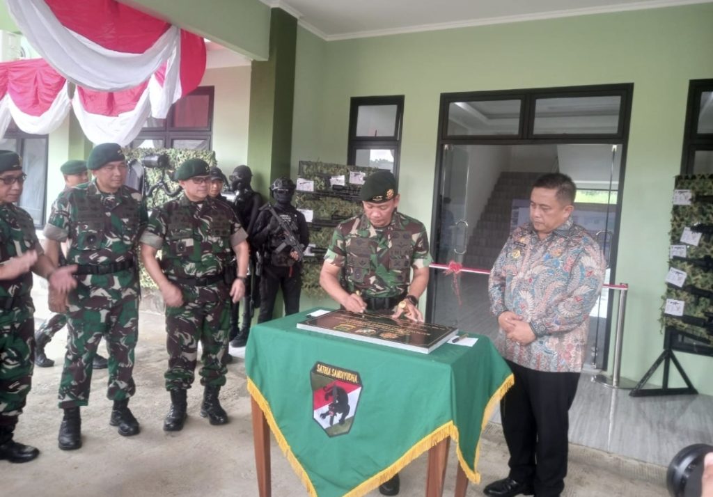 Pangkostrad Fadjar  Resmikan Markas Yontaipur 