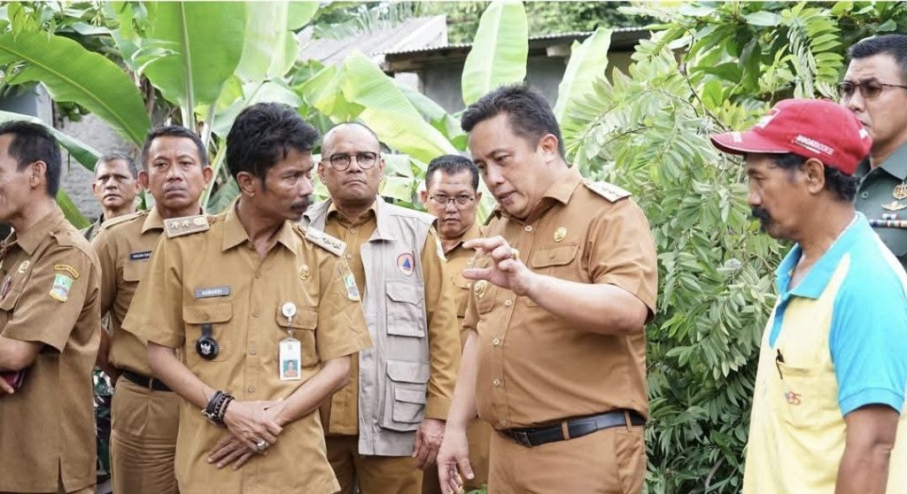 Sambangi Korban Puting Beliung, Pj Bupati Dedy; Pemulihan Pasca Bencana Jadi Prioritas