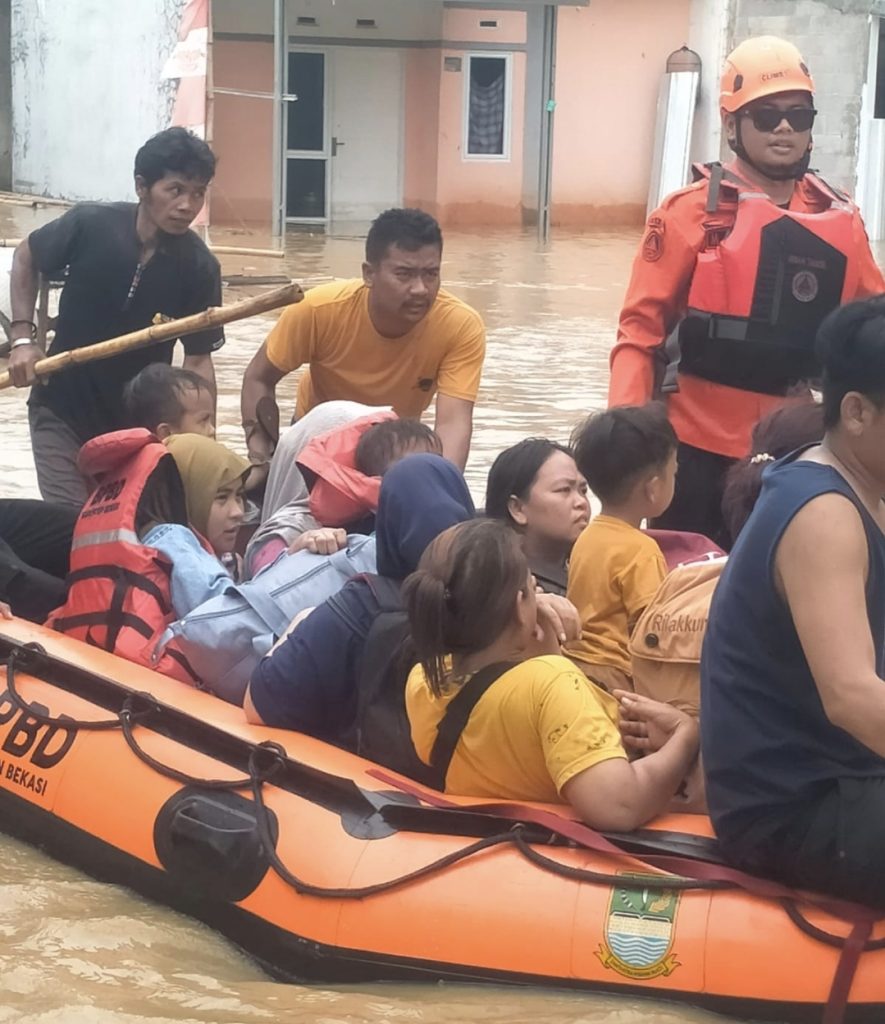 13 Kecamatan Di Kabupaten Bekasi Terendam, Bupati Bekasi Minta BPBD dan Dinsos Gercep Ke Lapangan