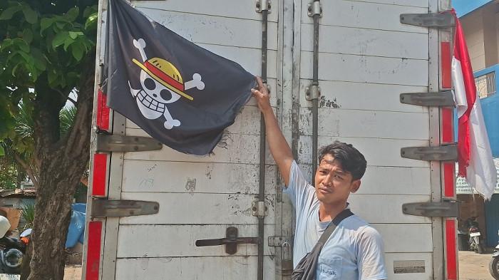 Heboh! Bendera One Piece Dikibarkan di Truk Bekasi, Simbol Perlawanan Ekonomi Rakyat Kecil?