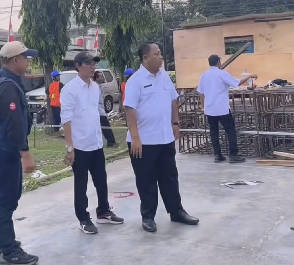 Kepala DCK-TR Kab Bekasi Terjun Langsung Lihat Progres Pembangunan Kantor Kelurahan Jatimulya