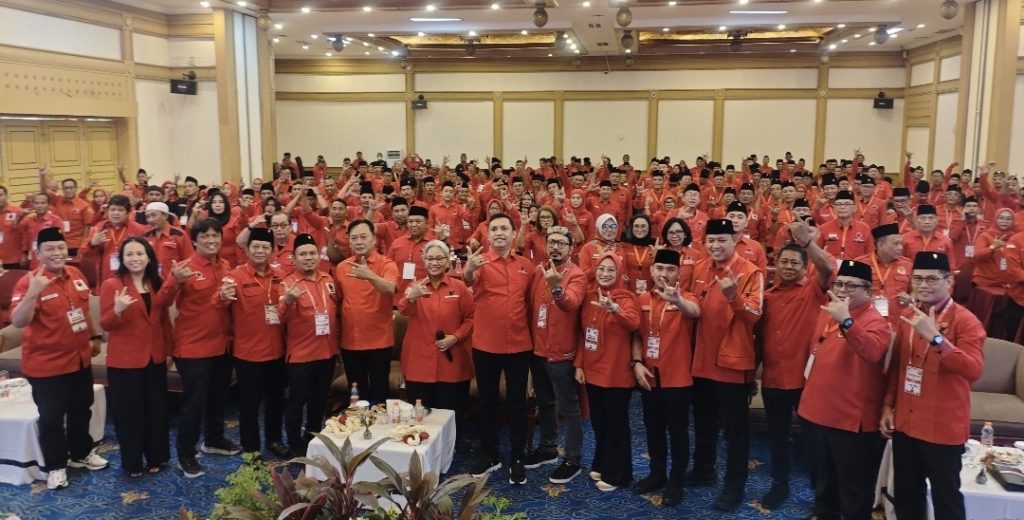 Ade Kunang Lanjutkan Jabat Ketua DPC Lewat Konfercab PDIP Wilayah III Jawa Barat