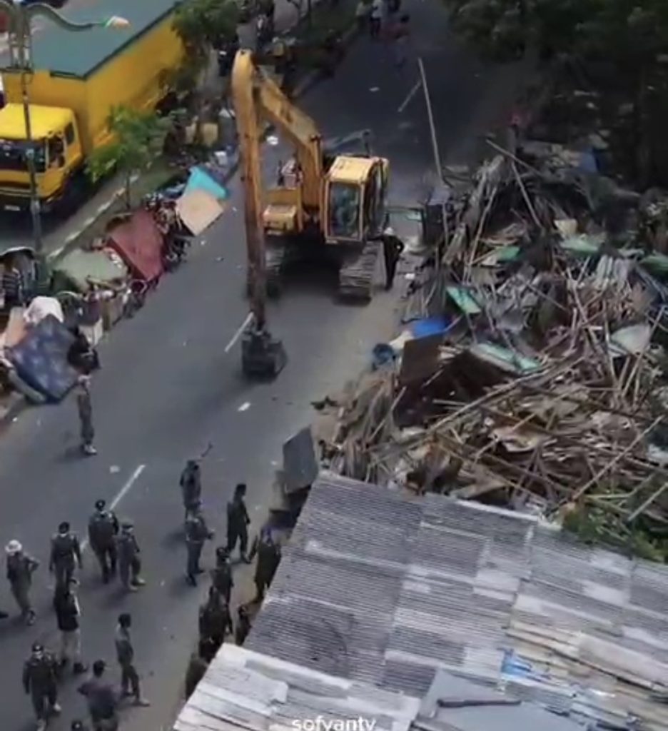 Jadi Sarang Prostitusi, Satpol PP Ratakan 172  Bangli Disepanjang Bantaran Kalimalang