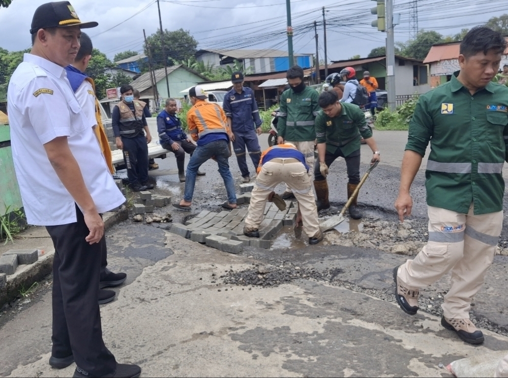 Kadis SDABMBK Gerak Cepat Tangani Perbaikan Jalur Kalimalang Yang Rusak