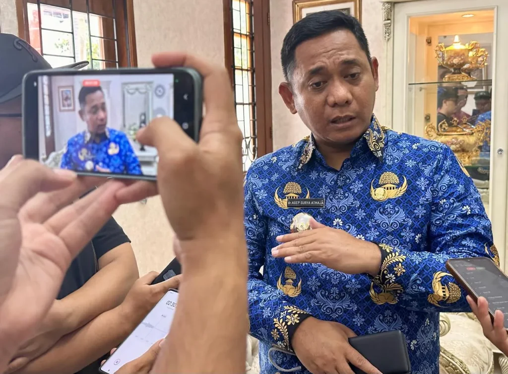 Jalan Dan Jembatan Pada Rusak Akhibat Banjir, Plt Bupati Bekasi Ajukan Revisi Anggaran Ke Kemendagri