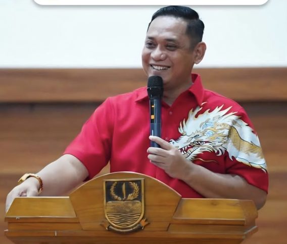 “NGERI” Ada Akun Facebook Jual Nama Plt Bupati Bekasi Buat Cari Duit