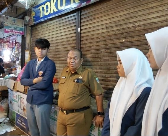 Siswa siswi kelas XII SMA Pusaka Nusantara 2 “blusukan’ ke Pasar Tambun : Berpartisipasi Gen Z dalam membangun Pasar Tradisional