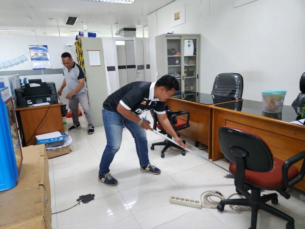 Jumat Bersih Dimulai, Perumda Tirta Bhagasasi Dorong Pegawai Tinggalkan Plastik Sekali Pakai