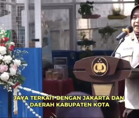 Polres Metro Bekasi Hadirkan “Green Service” Bayar SIM-SKCK Pakai Sampah