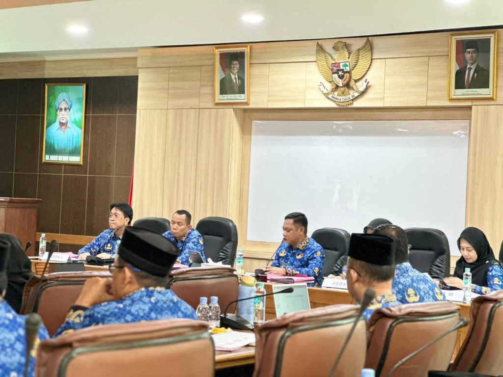 Dilema Harga BBM, Plt Bupati Bekasi Pastikan Proyek Pembangunan Mulai Gass Pool Per 1 Juli Mendatang