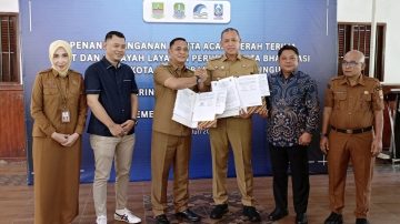 Plt Bupati Dan Walikota Bekasi Tuntaskan Pemisahan Dan Serahkan Layanan Dua Aset Perumda Tirta Bhagasasi Ke Perumda Tirta Patriot