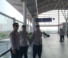 Polisi dan Sekolah Perketat Pengawasan di Stasiun Cikarang, Pelajar Hendak Demo ke Jakarta Dicegah Membolos
