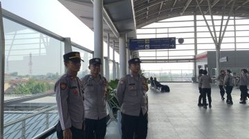 Polisi dan Sekolah Perketat Pengawasan di Stasiun Cikarang, Pelajar Hendak Demo ke Jakarta Dicegah Membolos
