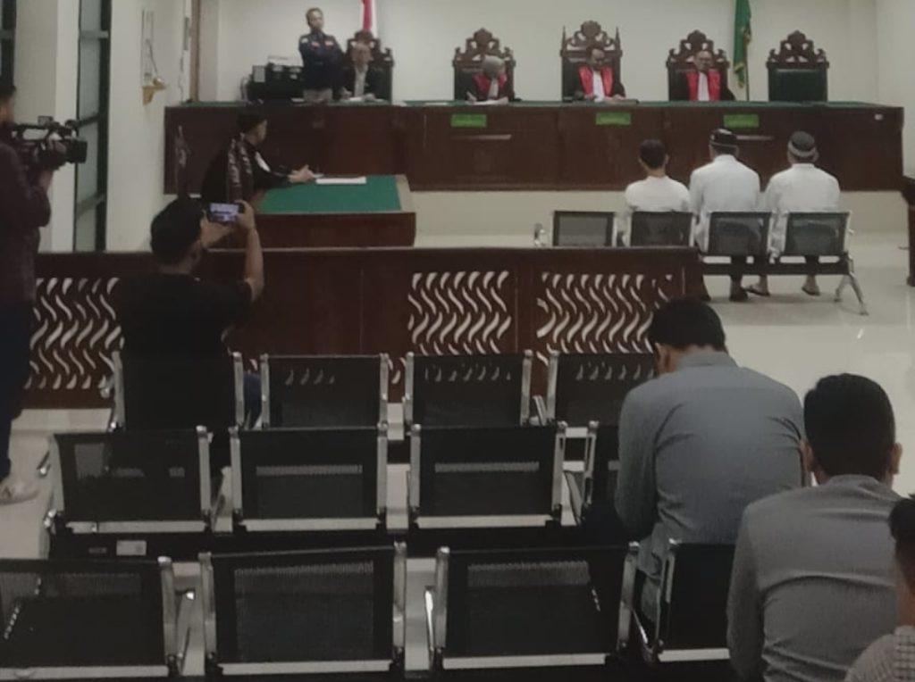 Dewan NY Dan Kawan Kawan Jalani Sidang Perdana Dugaan Penganiayaan Di Pengadilan Cikarang, Kuasa Hukum Korban: Hukum Jangan Di Intervensi