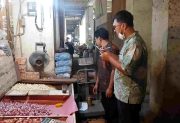 474 Alat Timbangan Pedagang Pasar Induk Cibitung Di TERA Ulang