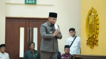Babak Baru Politik Bekasi: Ade Kuswara Diberhentikan, Asep Diusulkan Jadi Bupati