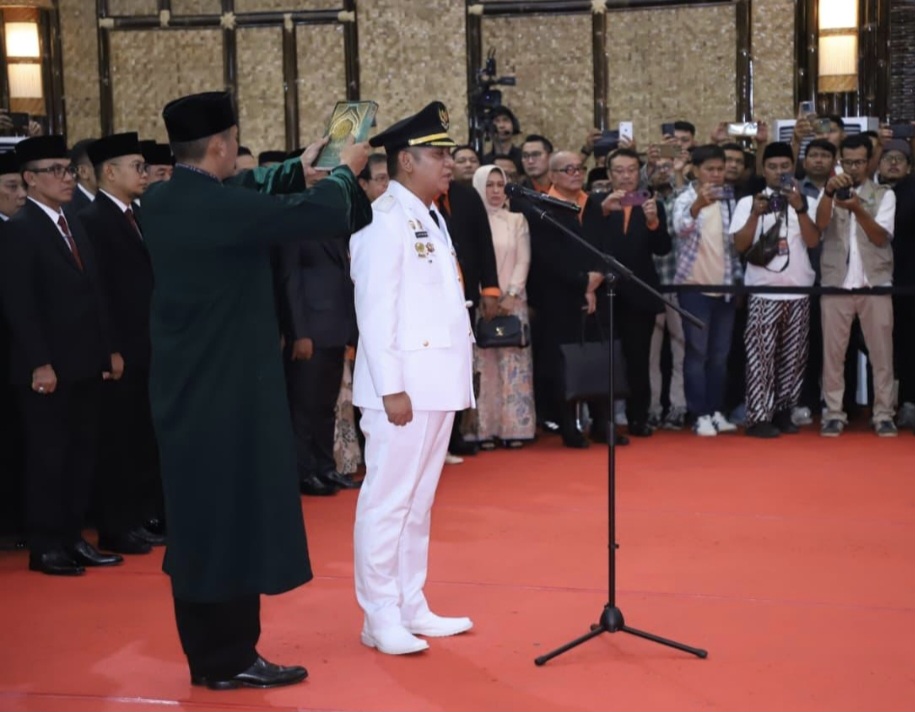 Dilantik Jadi Bupati Bekasi, KDM Kasih Wejangan Ke Asep SuryaAtmaja