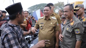 Bupati Asep Tancap Gas, Pantau Langsung Pembongkaran 19 Bangli Jarakosta